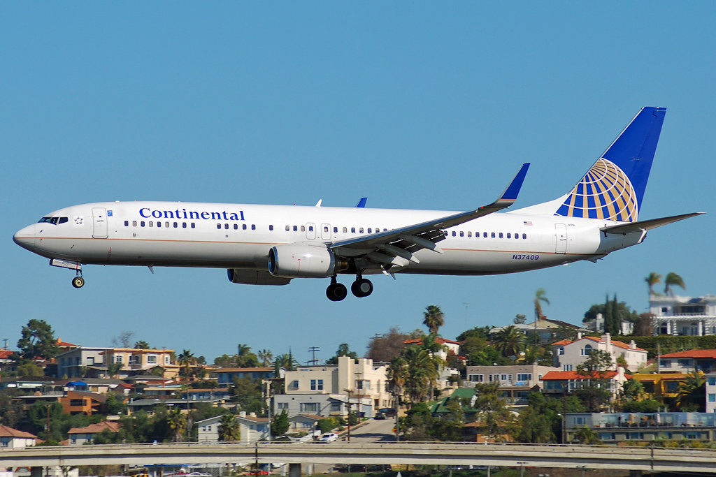 Photo of United N37409, Boeing 737-900