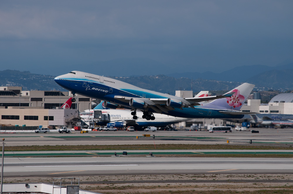 Photo of China Airlines B-18210, Boeing 747-400