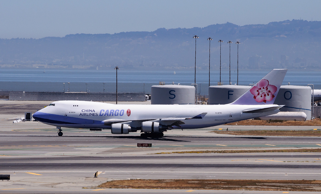 Photo of China Airlines B-18720, Boeing 747-400