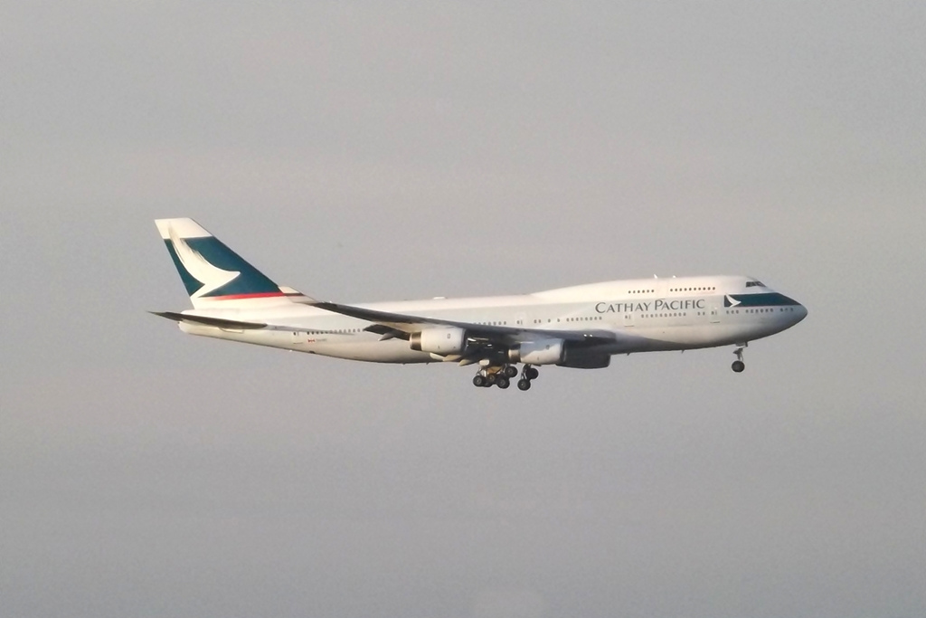 Photo of Cathay Pacific B-HUJ, Boeing 747-400