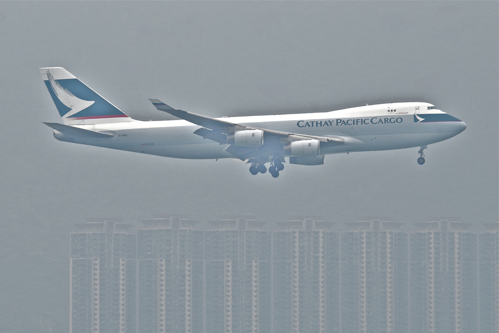 Photo of Cathay Pacific B-HUL, Boeing 747-400