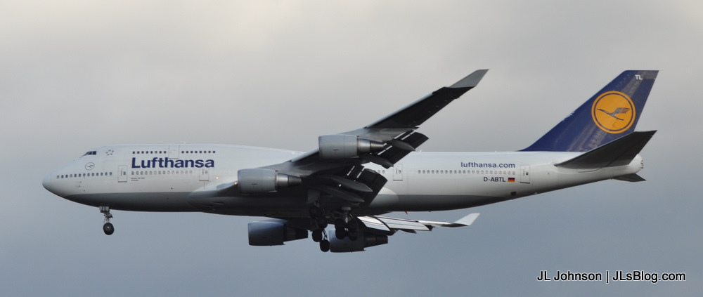 Photo of Lufthansa D-ABTL, Boeing 747-400