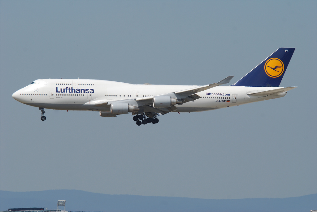 Photo of Lufthansa D-ABVF, Boeing 747-400