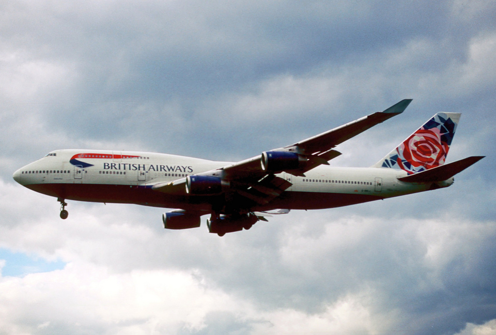 Photo of British Airways G-BNLL, Boeing 747-400