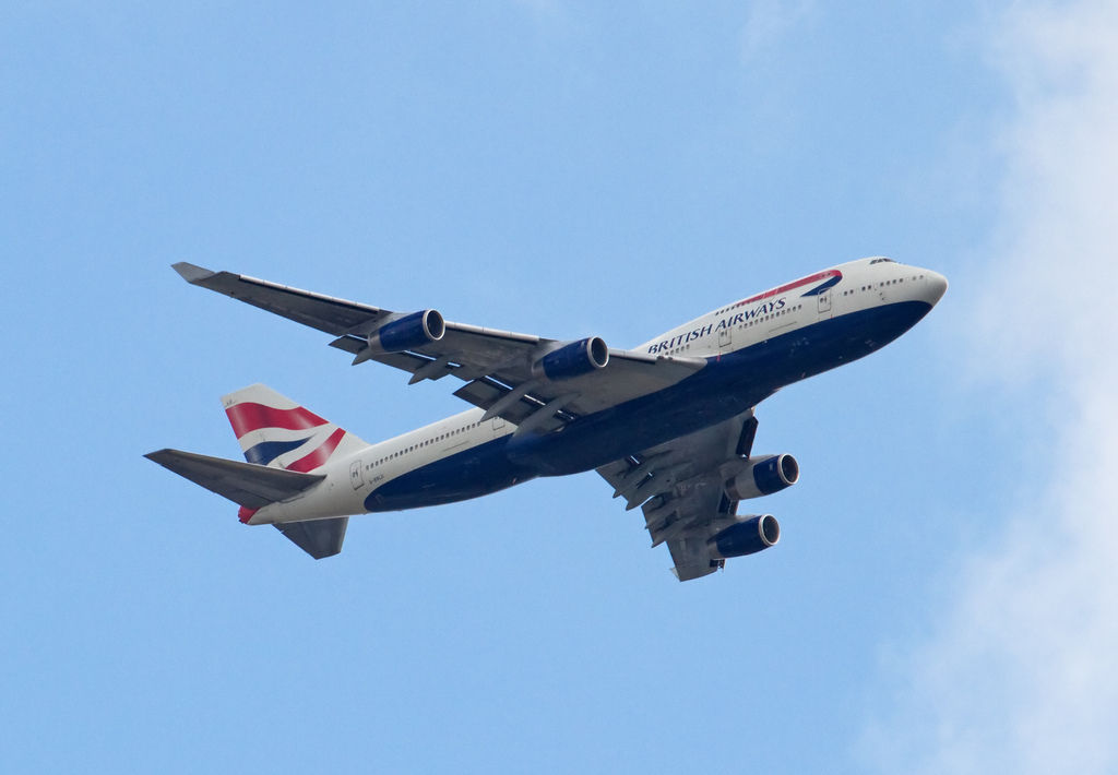 Photo of British Airways G-BNLU, Boeing 747-400