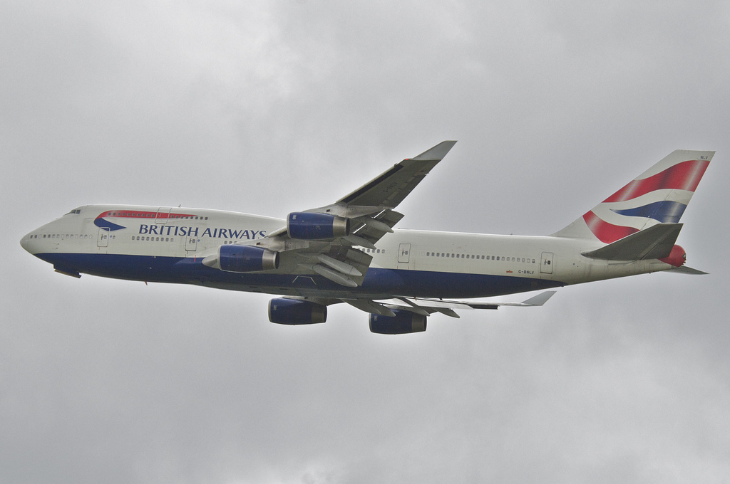 Photo of British Airways G-BNLV, Boeing 747-400