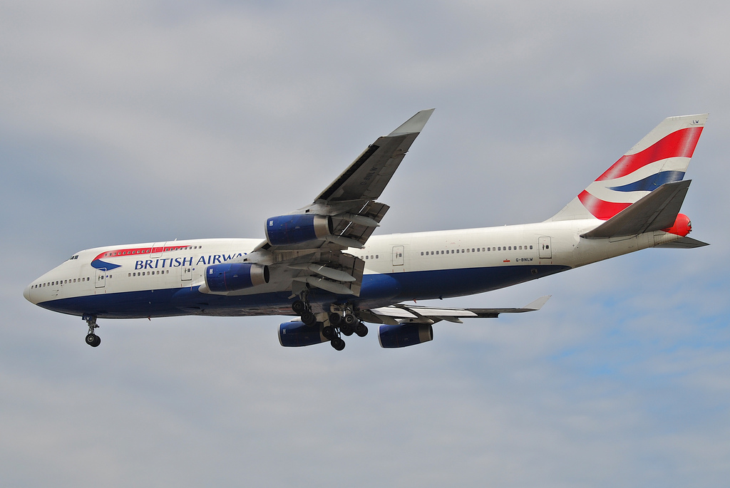 Photo of British Airways G-BNLW, Boeing 747-400