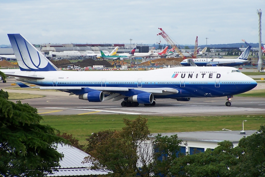 Photo of United N182UA, Boeing 747-400