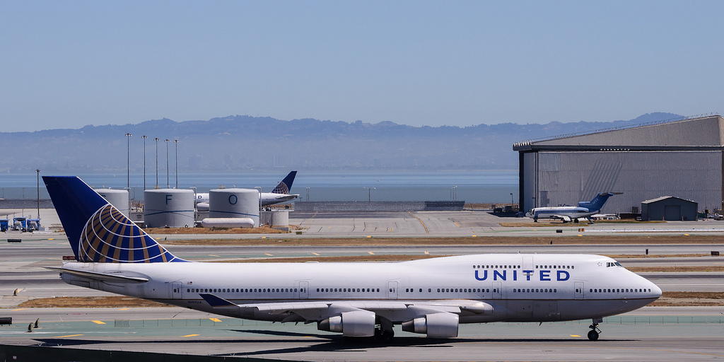 Photo of United N197UA, Boeing 747-400