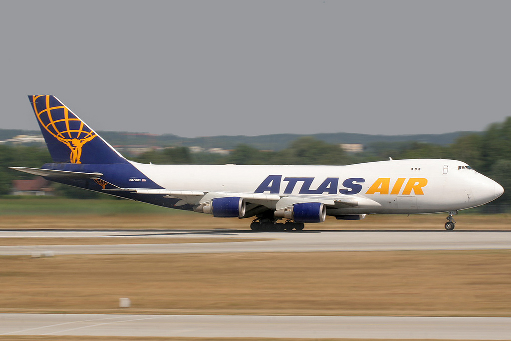 Photo of Atlas Air N477MC, Boeing 747-400