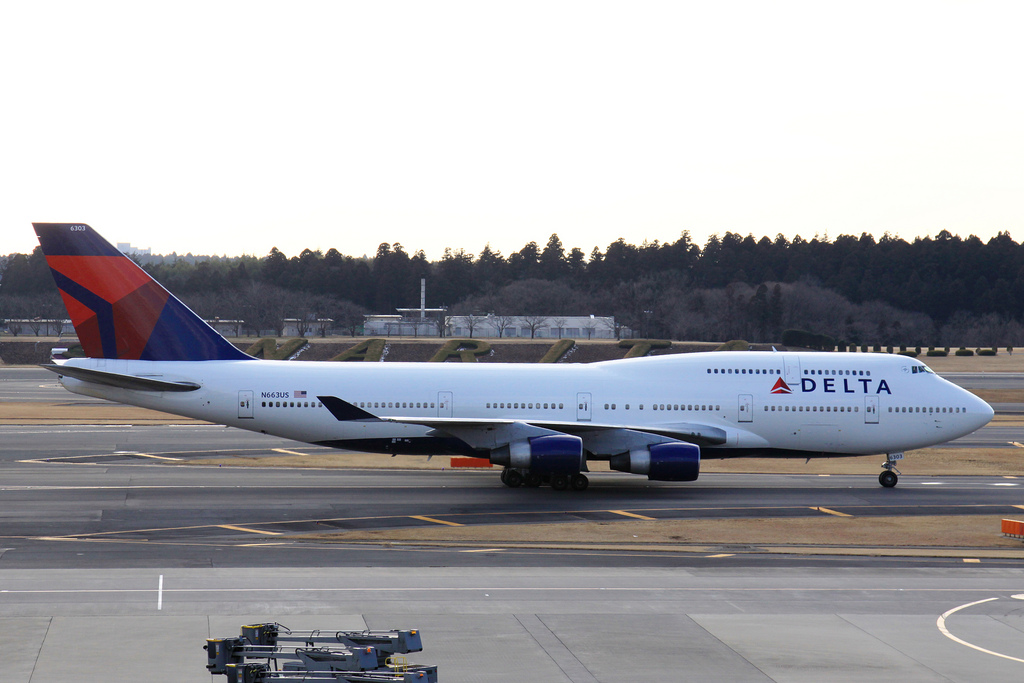 Photo of Delta Airlines N663US, Boeing 747-400