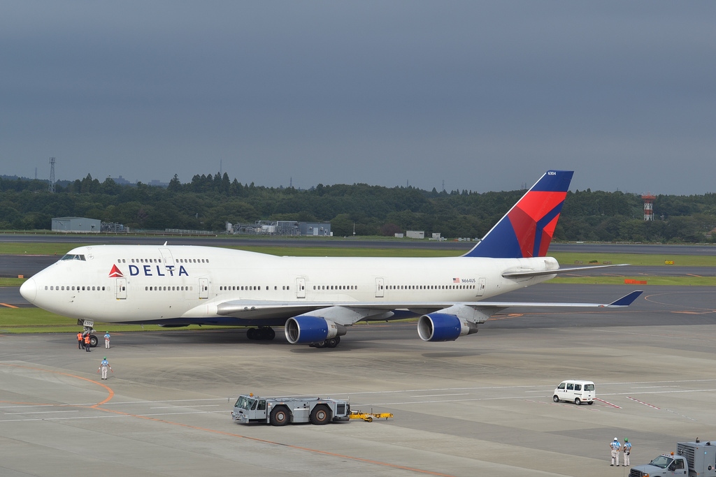 Photo of Delta Airlines N664US, Boeing 747-400