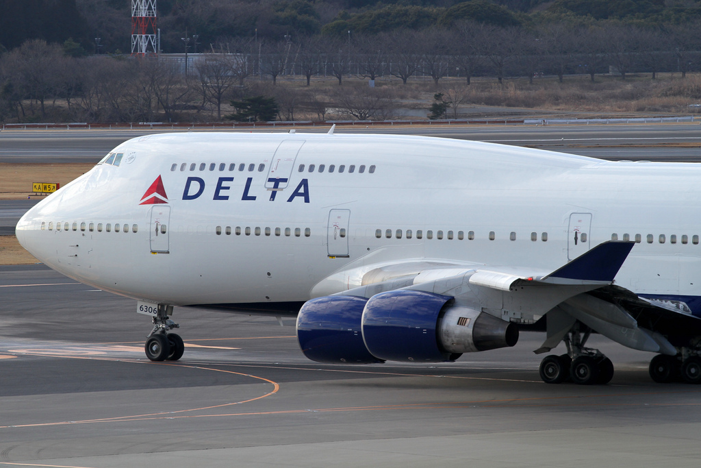 Photo of Delta Airlines N666US, Boeing 747-400