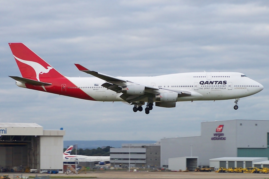 Qantas Boeing 747 400 At Hong Kong On Oct 5th 2016 Engine