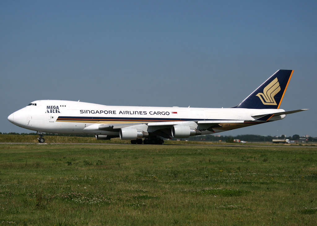 Photo of Singapore Airlines Cargo 9V-SFO, Boeing 747-400