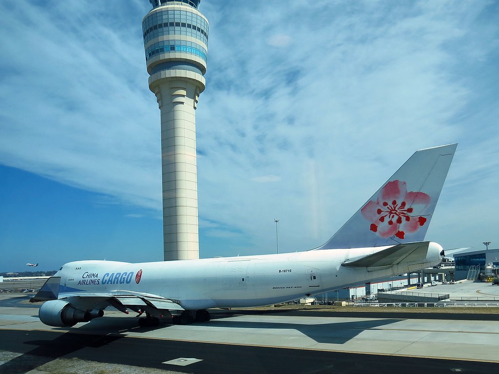 Photo of China Airlines B-18710, Boeing 747-400