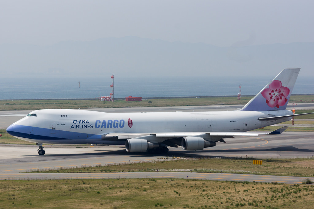 Photo of China Airlines B-18717, Boeing 747-400