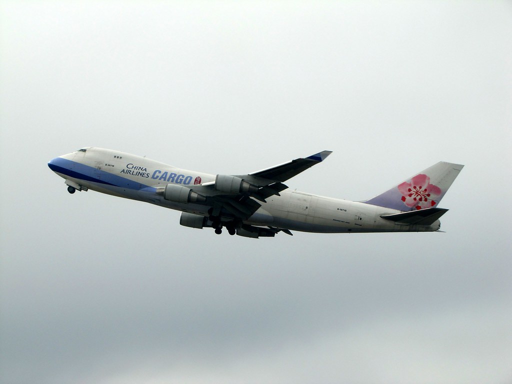 Photo of China Airlines B-18718, Boeing 747-400