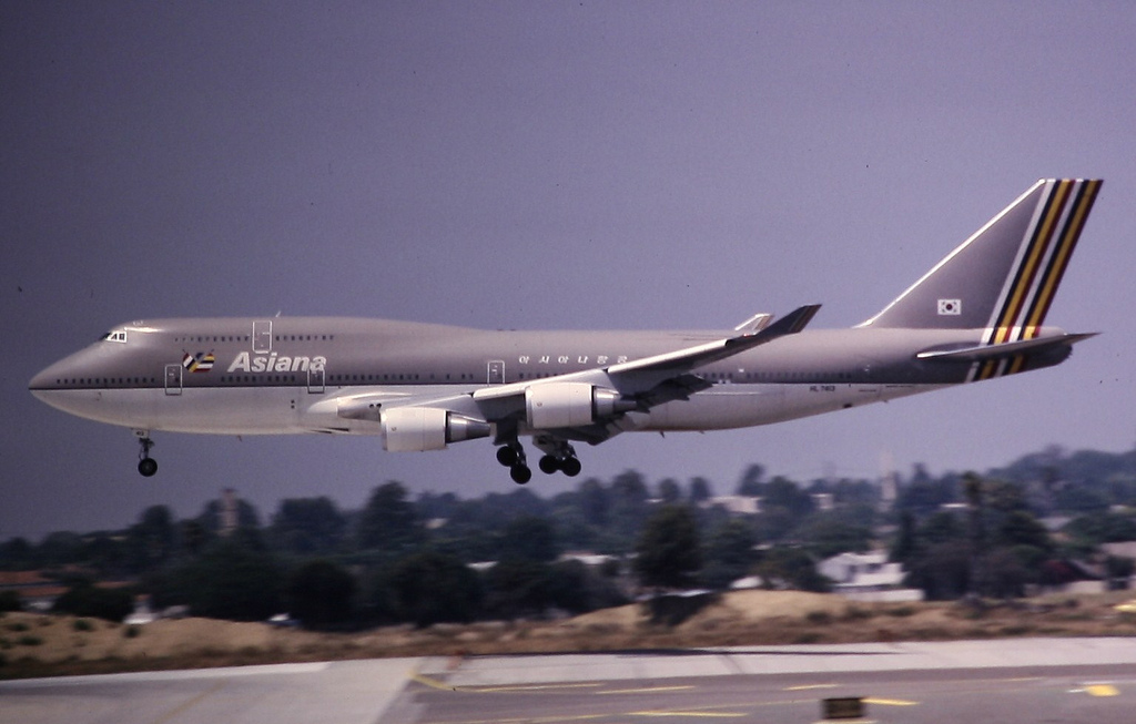 Photo of Asiana Airlines HL7413, Boeing 747-400