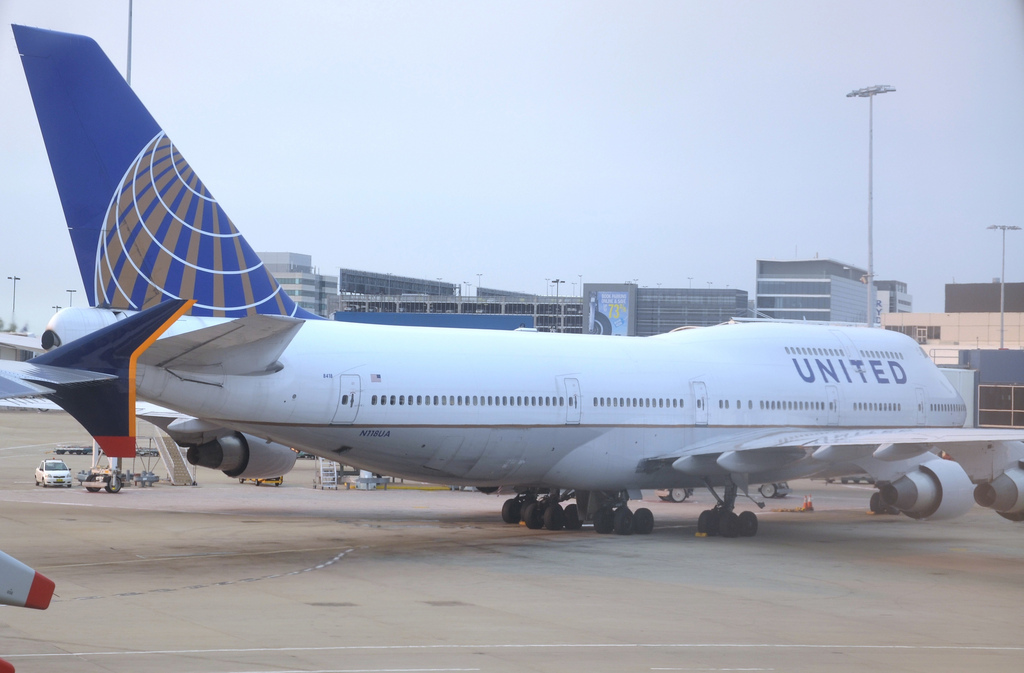 Photo of United N118UA, Boeing 747-400