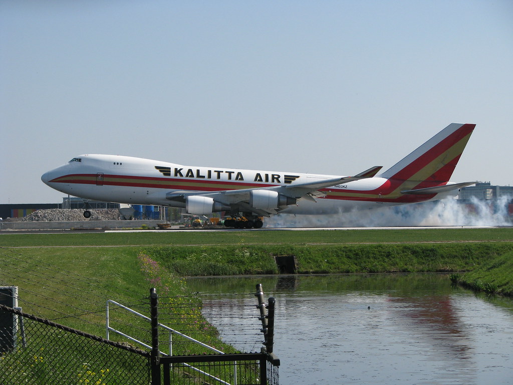 Photo of Kalitta Air N403KZ, Boeing 747-400