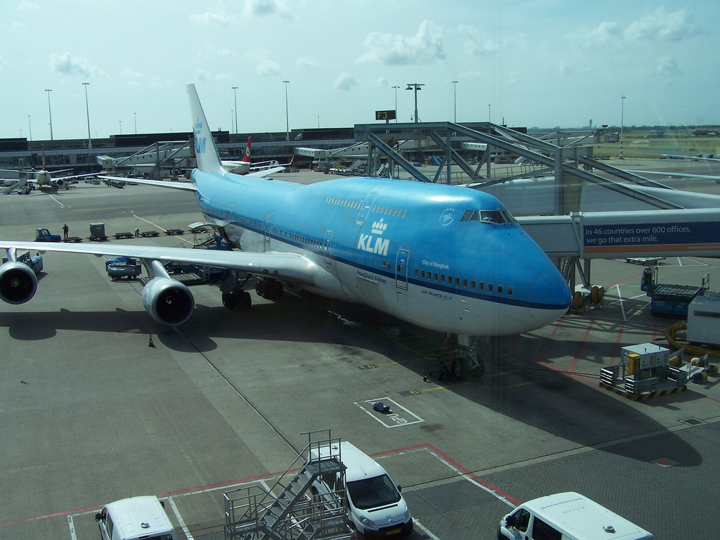 Klm Boeing 747 400 At Amsterdam On Apr 24th 16 Bird Strike Aeroinside