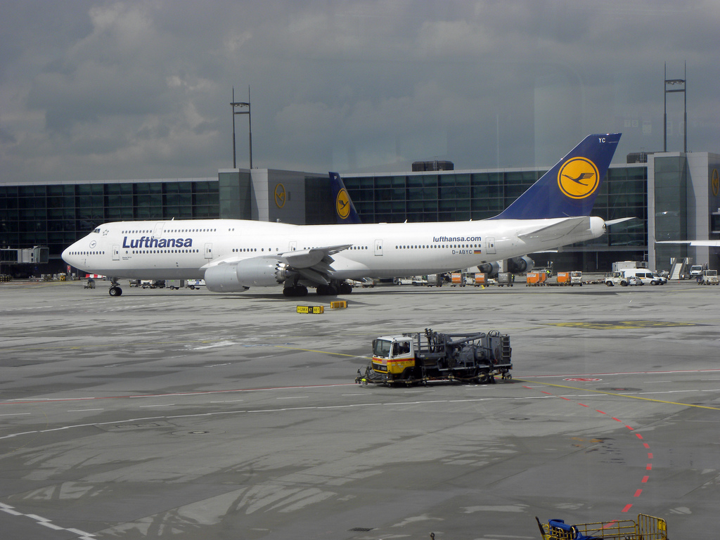 Photo of Lufthansa D-ABYC, Boeing 747-8