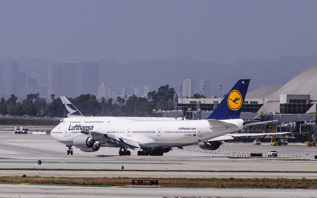 Photo of Lufthansa D-ABYC, Boeing 747-8