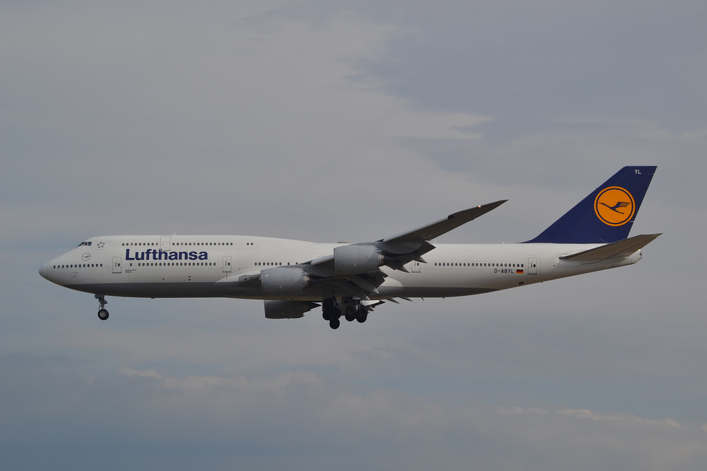 Photo of Lufthansa D-ABYL, Boeing 747-8