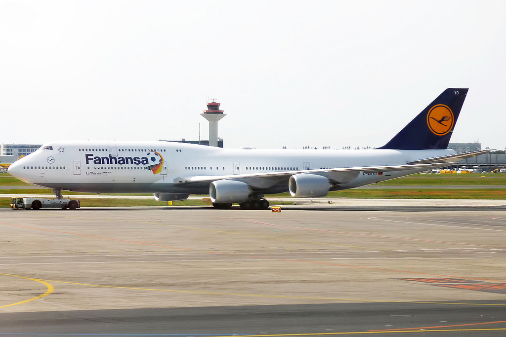 Photo of Lufthansa D-ABYO, Boeing 747-8