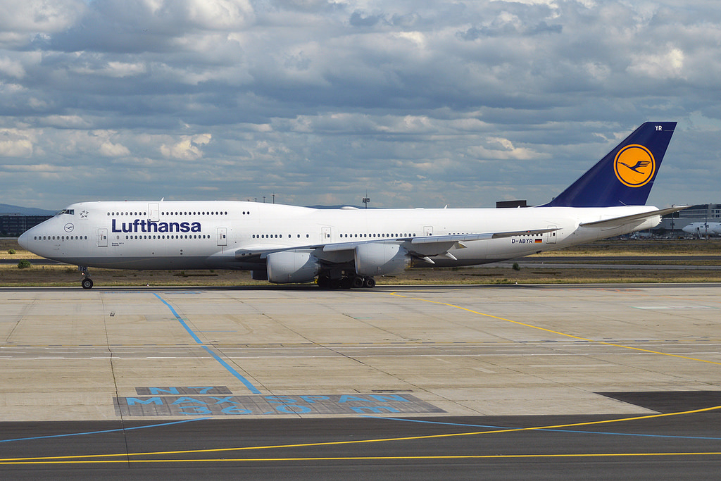 Photo of Lufthansa D-ABYR, Boeing 747-8
