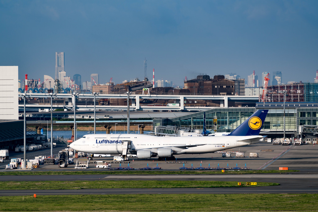 Photo of Lufthansa D-ABYS, Boeing 747-8