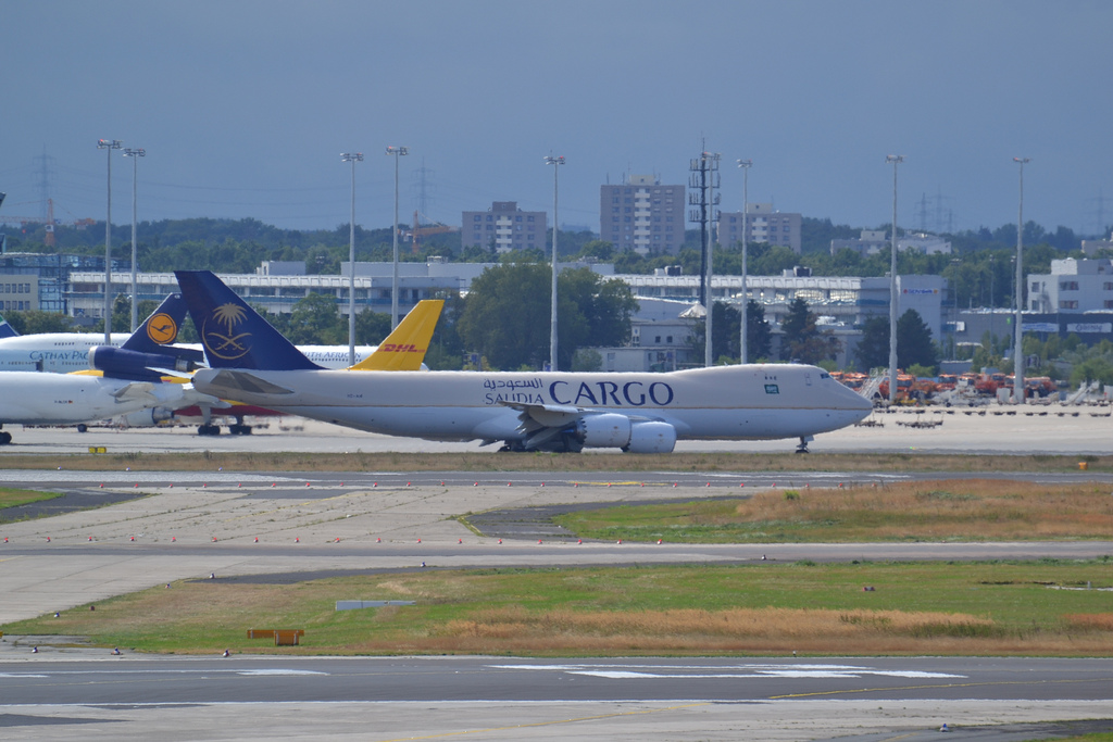 Photo of Saudi Arabian Airlines HZ-AI4, Boeing 747-8
