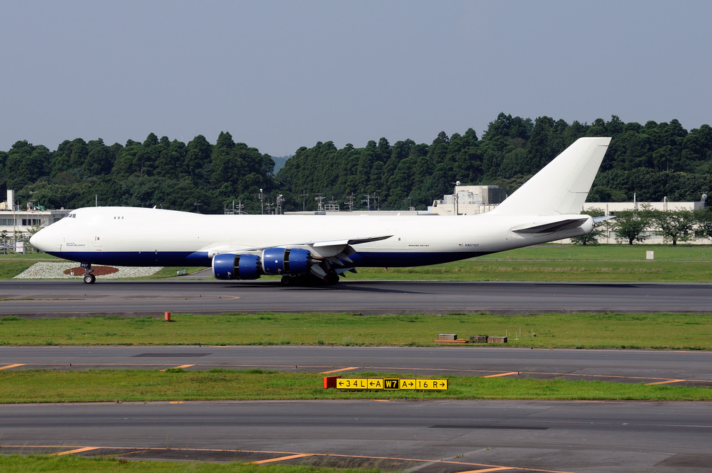 Photo of Polar Air Cargo N857GT, Boeing 747-8