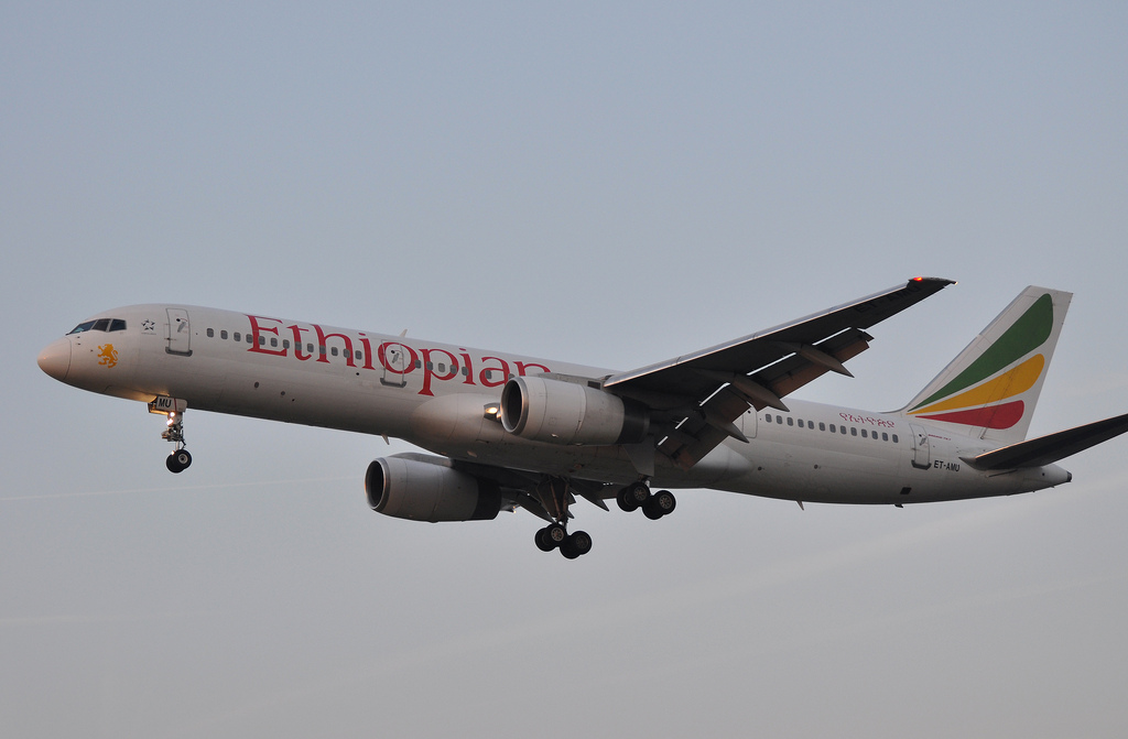 Photo of Ethiopian Airlines ET-AMU, Boeing 757-200