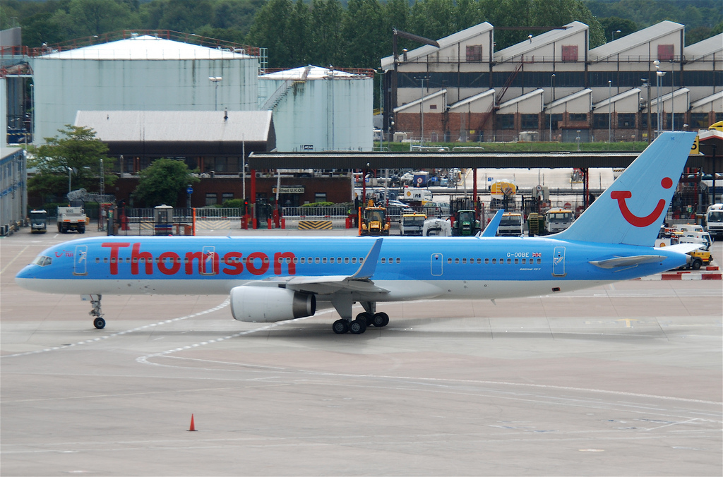 Photo of Thomson Airways G-OOBE, Boeing 757-200