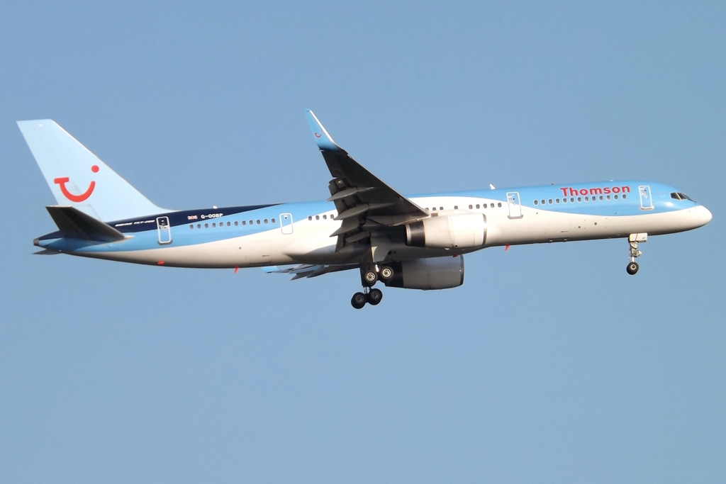 Photo of Thomson Airways G-OOBP, Boeing 757-200