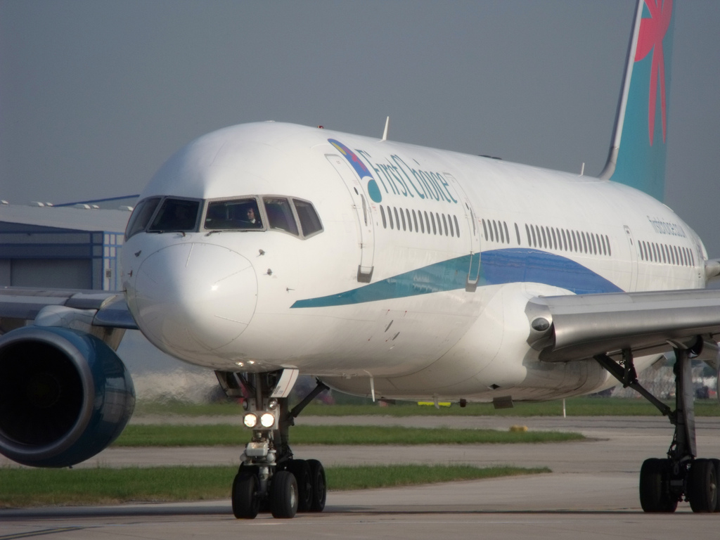 Photo of Thomson Airways G-OOOX, Boeing 757-200