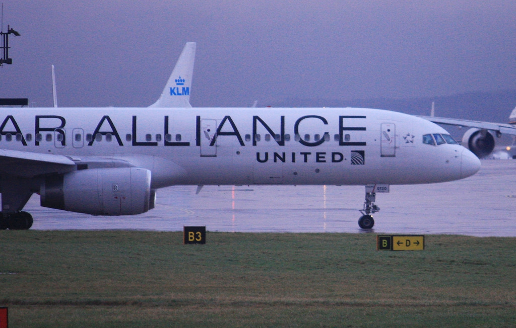 Photo of United N14120, Boeing 757-200