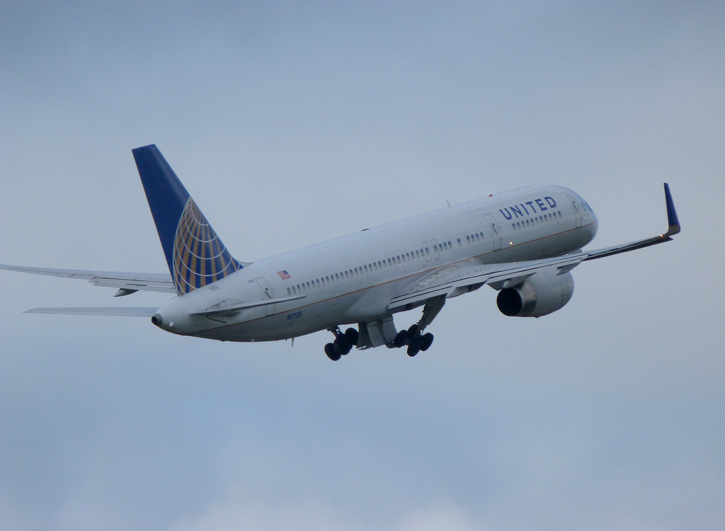 Photo of United N17139, Boeing 757-200