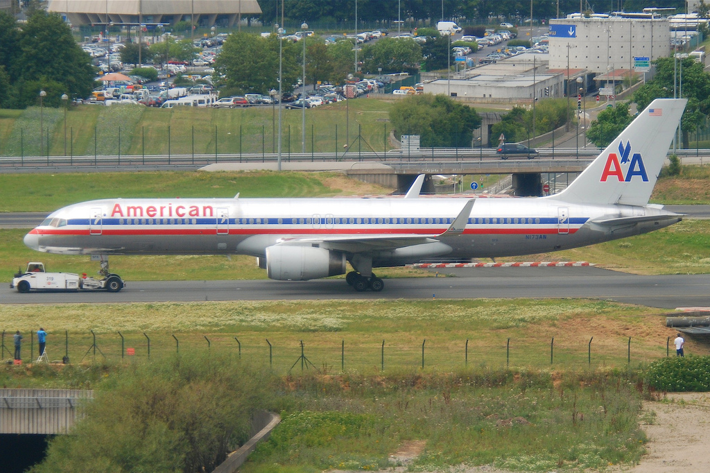 Photo of American Airlines N173AN, Boeing 757-200