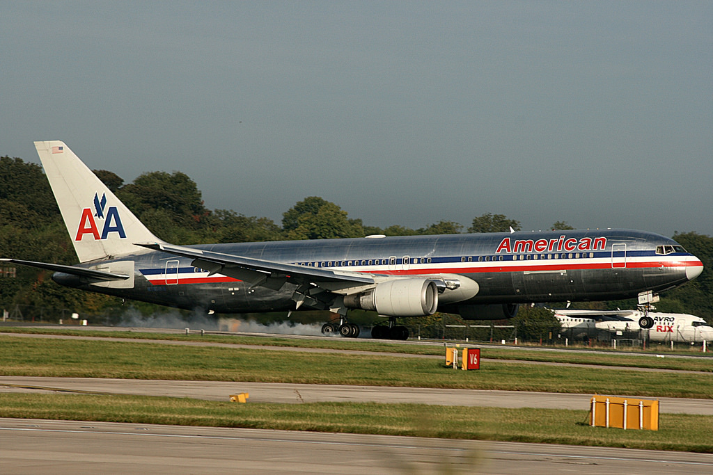 Photo of American Airlines N185AN, Boeing 757-200