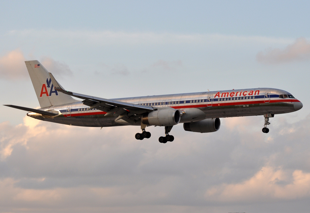 Photo of American Airlines N196AA, Boeing 757-200