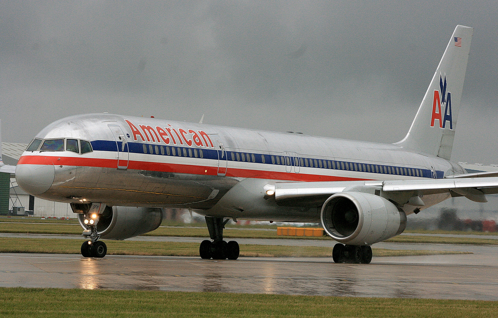 Photo of American Airlines N198AA, Boeing 757-200