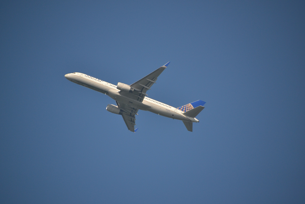Photo of United N29129, Boeing 757-200