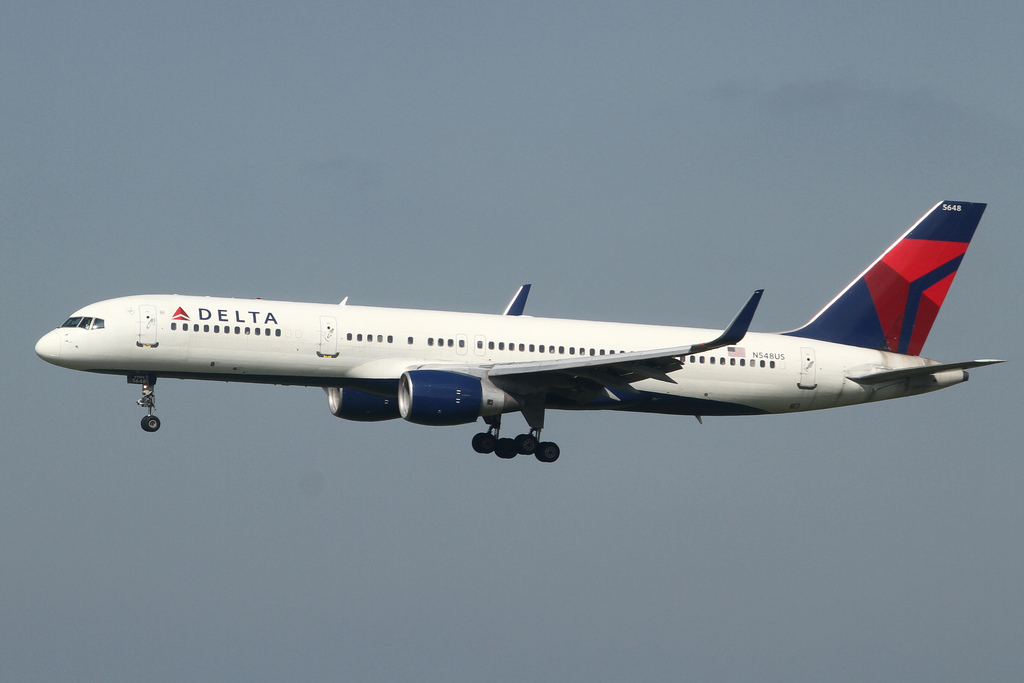Photo of Delta Airlines N548US, Boeing 757-200