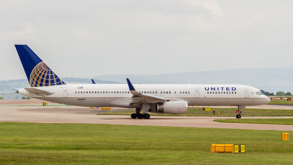 Photo of United N58101, Boeing 757-200
