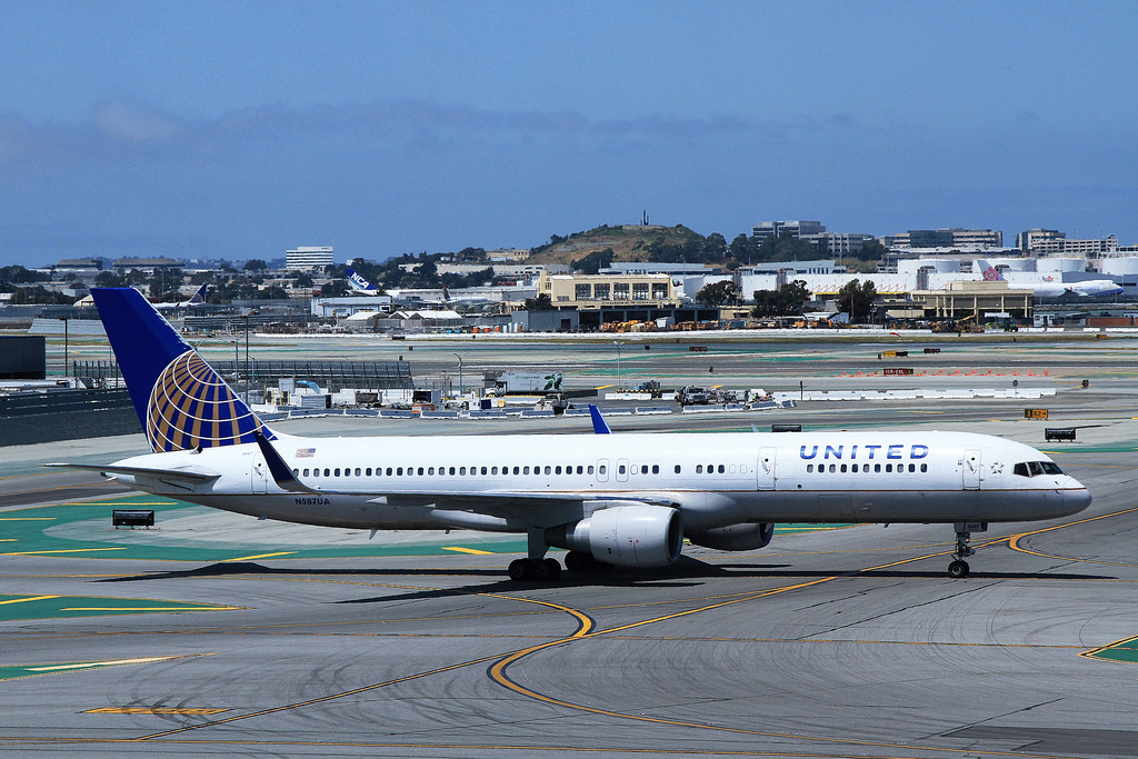Photo of United N587UA, Boeing 757-200