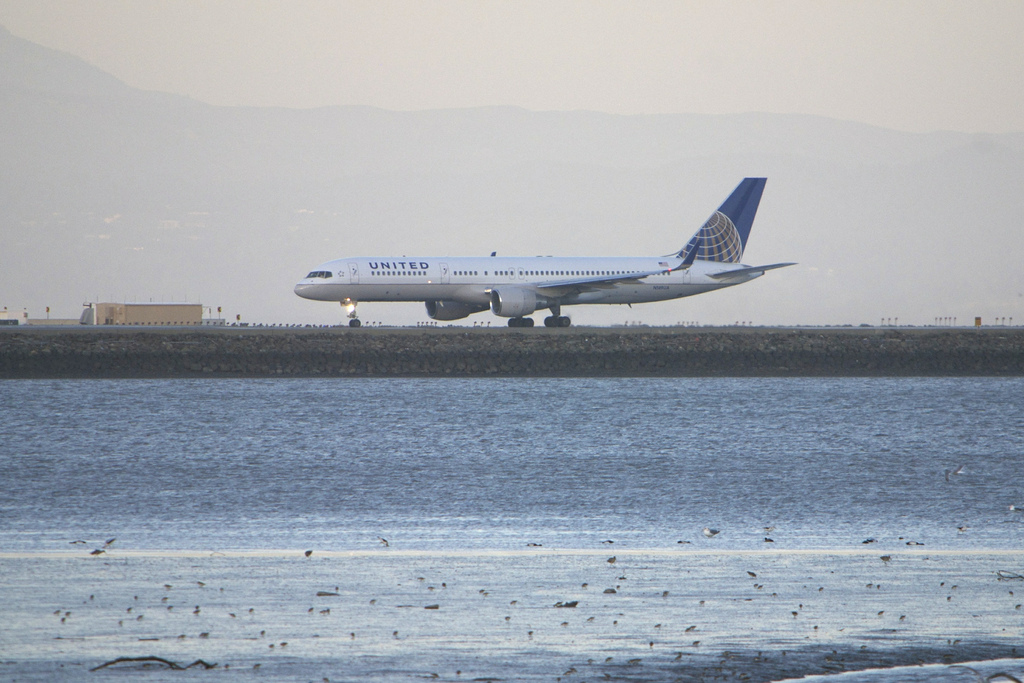 Photo of United N589UA, Boeing 757-200
