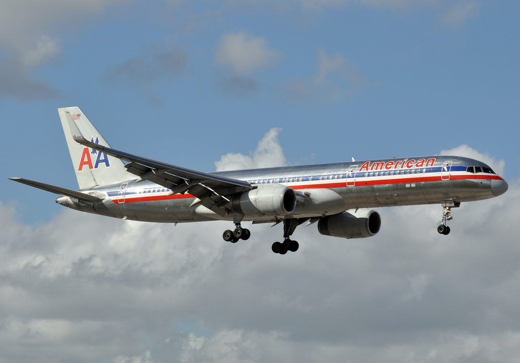Photo of American Airlines N621AM, Boeing 757-200